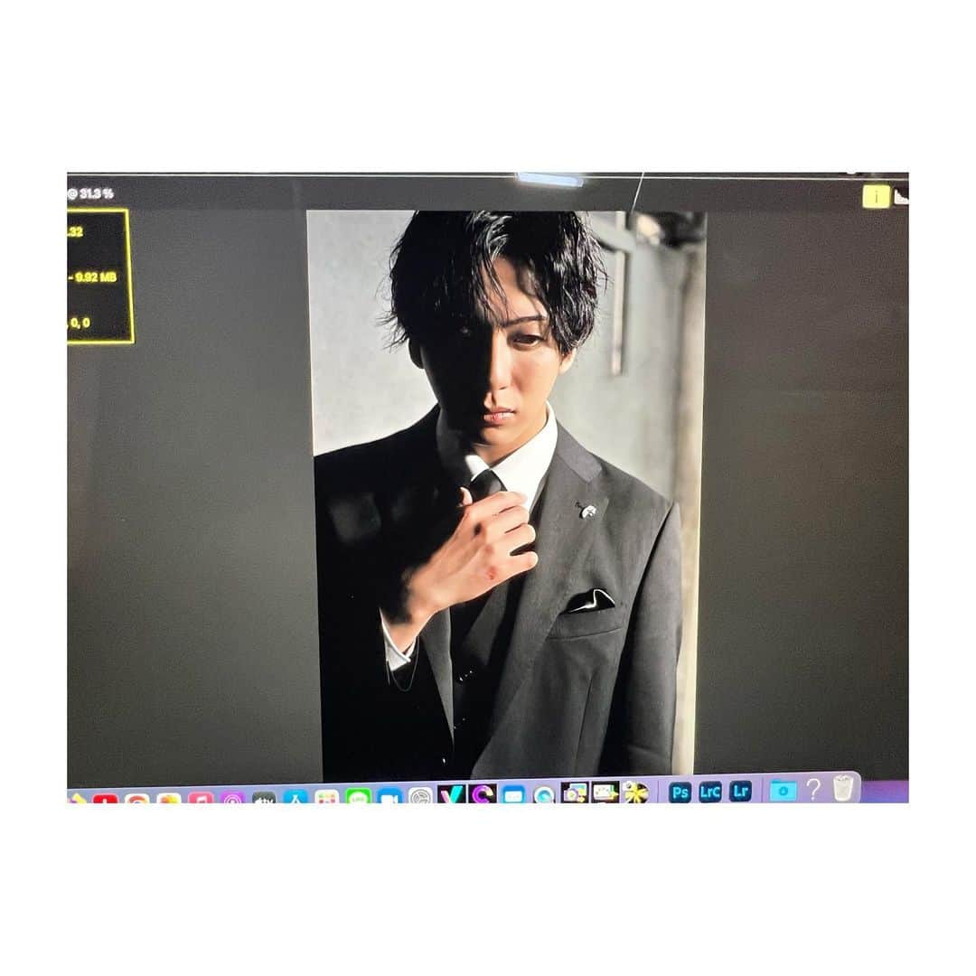 中尾拳也のインスタグラム：「悪を以って愛と成す  10/26-10/30 全7公演  宜しくお願いします。」