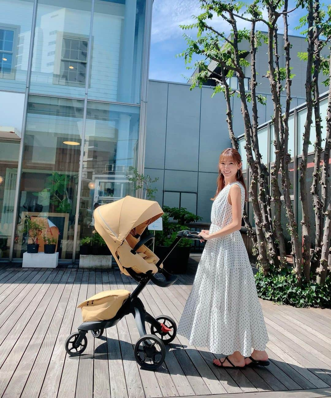 美波千夏さんのインスタグラム写真 - (美波千夏Instagram)「. 妊娠8ヶ月に入って 赤ちゃん用品の準備始めてます🥺💓  今日は健診で元気な姿も見れました👶🏻💓  会える日も楽しみだけど お腹の中にいる今の時間も 大切にしたいな〜✨✨  写真は前にストッケさんにおじゃました時の😉 @stokkejapan   ワンピースは👗 @efla_official   .  . #ストッケ　 #妊娠8ヶ月　　　 #安定期  #妊娠後期　 #マタママ #プレママ　 #マタニティアカウント  #11月出産予定 #11月出産予定日　 #2022年秋出産予定  #女の子ママ　 #妊婦健診　 #妊婦検診　 #令和4年ベビー #五黄の寅  #五黄の寅ベビー」8月29日 20時04分 - chinatsu_minami