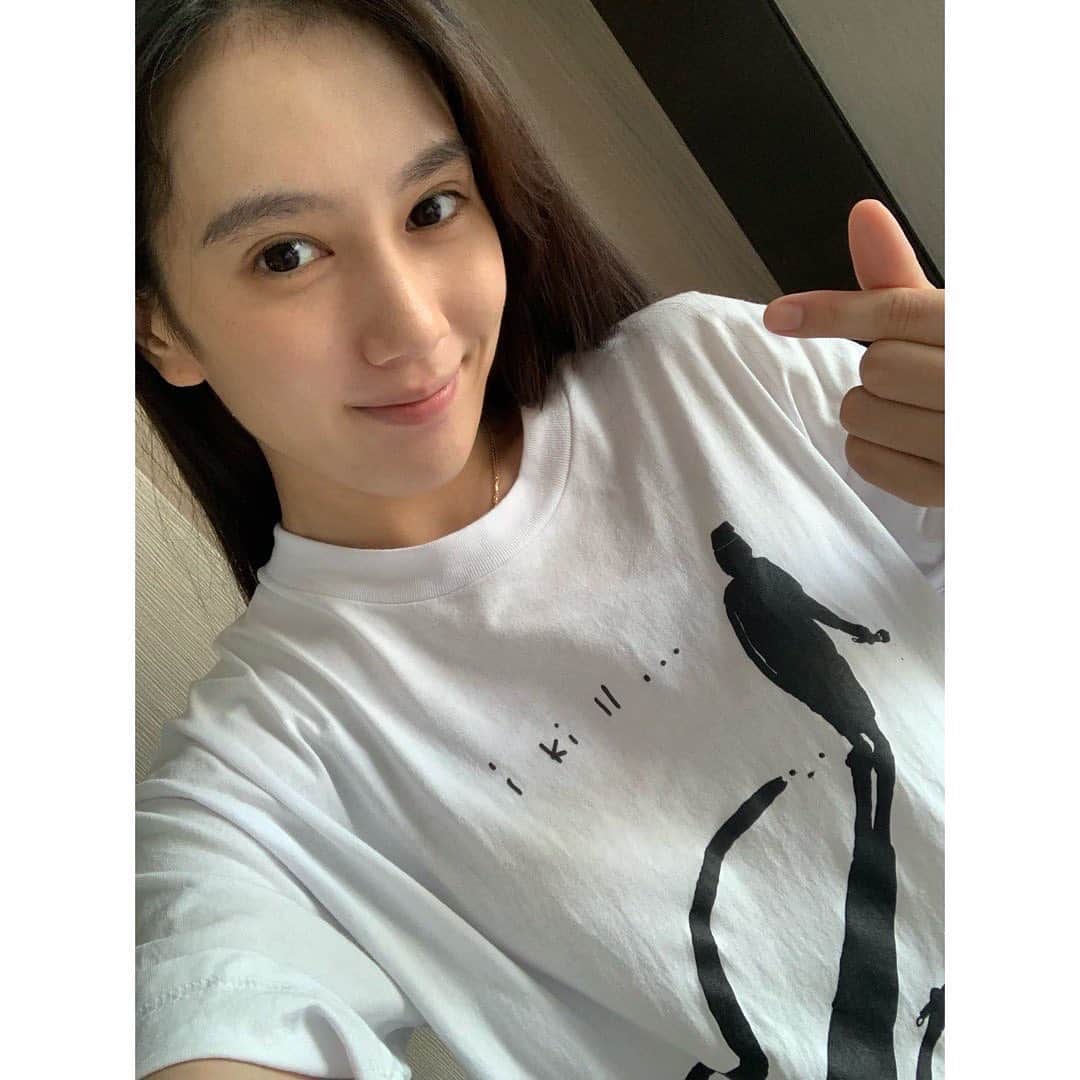 山本千尋のインスタグラム：「26歳になりました。 既にお祝いのお言葉を下さった皆様、日頃から応援して下さっている皆様、本当にありがとうございます☺️️皆様のお力をお借りしてばかりですが、26歳も誠心誠意頑張りますので、今後ともどうぞよろしくお願い致します。  #誕生日 #mybirthday   #鎌倉殿の13人 #沢山のご感想 #ありがとうございました #今日はもちろん #善児Tシャツ #先日は大河館で #ひっそりとお祈りしてきました #飾って貰えてるといいな  #スッキリ さん #お祝いのお言葉に #有難いお言葉の数々 #ありがとうございました #26歳最高のスタートとなりました #次回は是非スタジオに呼んで下さい」