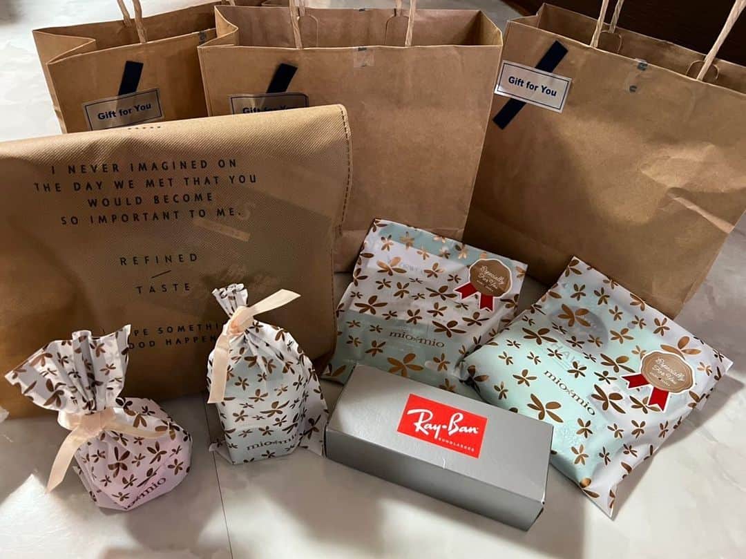 漆山亨さんのインスタグラム写真 - (漆山亨Instagram)「みんなからの誕生日プレゼント🎁 欲しかった物ばかり😭 大事に使います👍」8月29日 21時08分 - to_rupapa