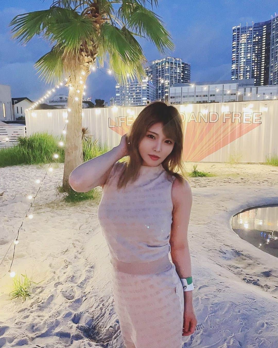 新村あかりのインスタグラム：「夏感ある？☀️」