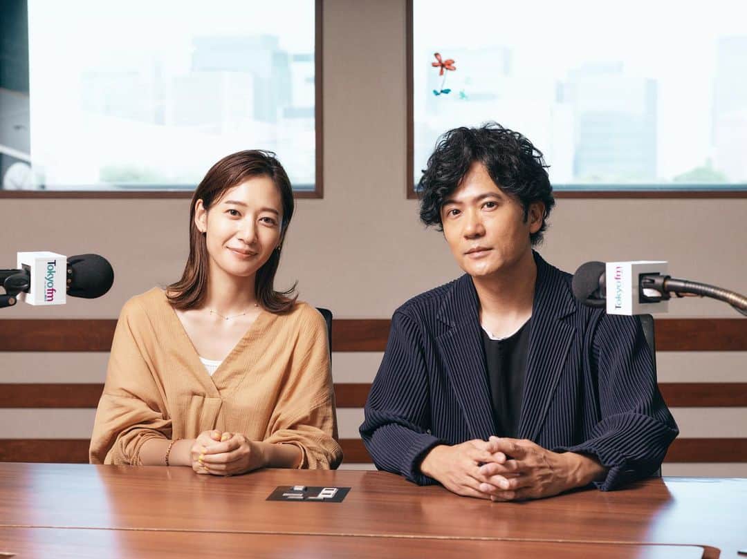 のインスタグラム：「今週は スペシャルウィーク！📻  THE TRADもONE MORNINGも いつもに増して！ スペシャルな内容でお送りしているので ぜひお聴きください👂♡  そして、THE TRADの公式Twitterのヘッダーが新しくなりました！ 吾郎店長、ハマ副店長、中川店員との 念願の4SHOTです！✌✌︎ (撮影日は別でしたが🥹)  いつか4人でラジオ、やりたいなぁぁ😊  毎週お会いしている吾郎店長！ 意外と2ショット写真を撮る機会がなかったので嬉しい😊 ご一緒できて幸せだなぁって改めて思います。  #tokyofm #thetrad」