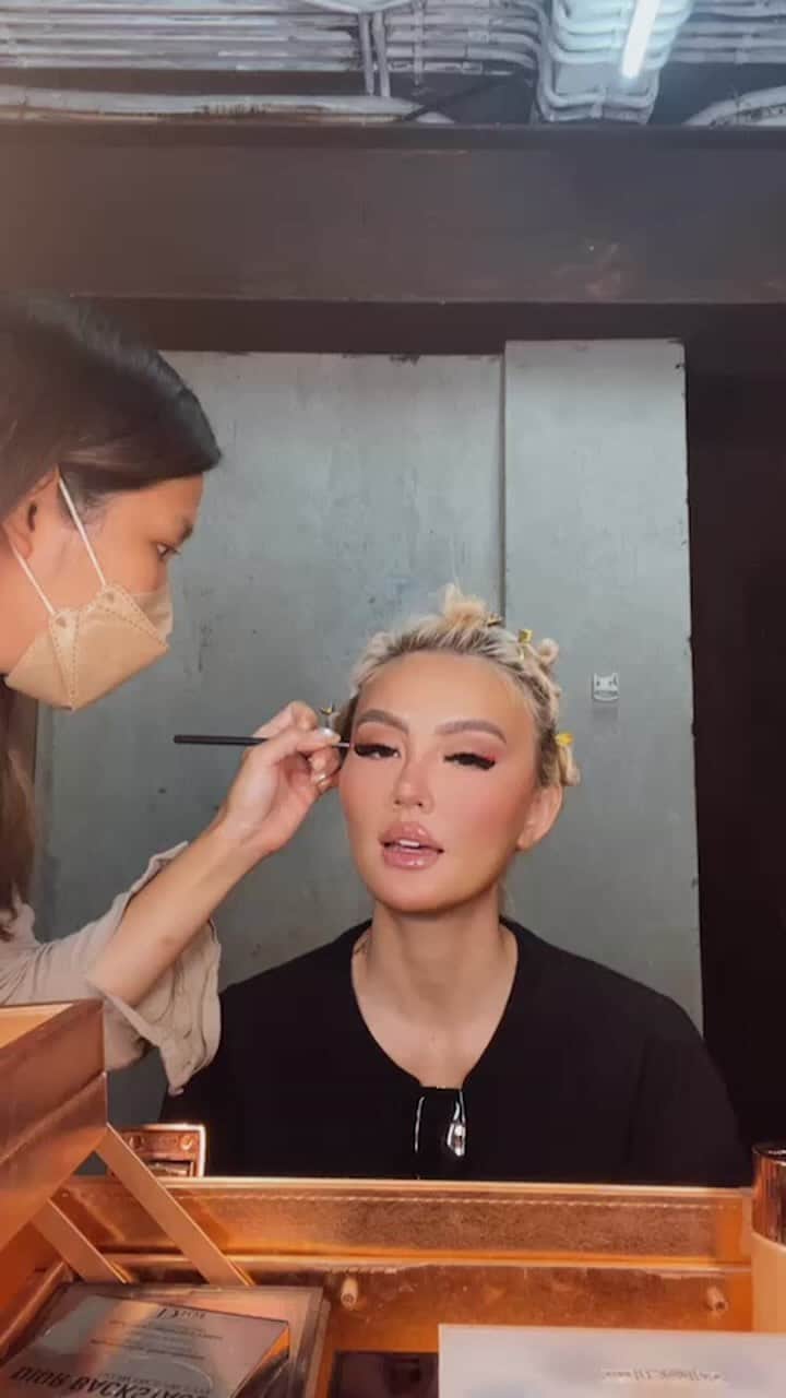 アグネス・モニカのインスタグラム：「Hiiiiii !!!!  #AGNEZMO」