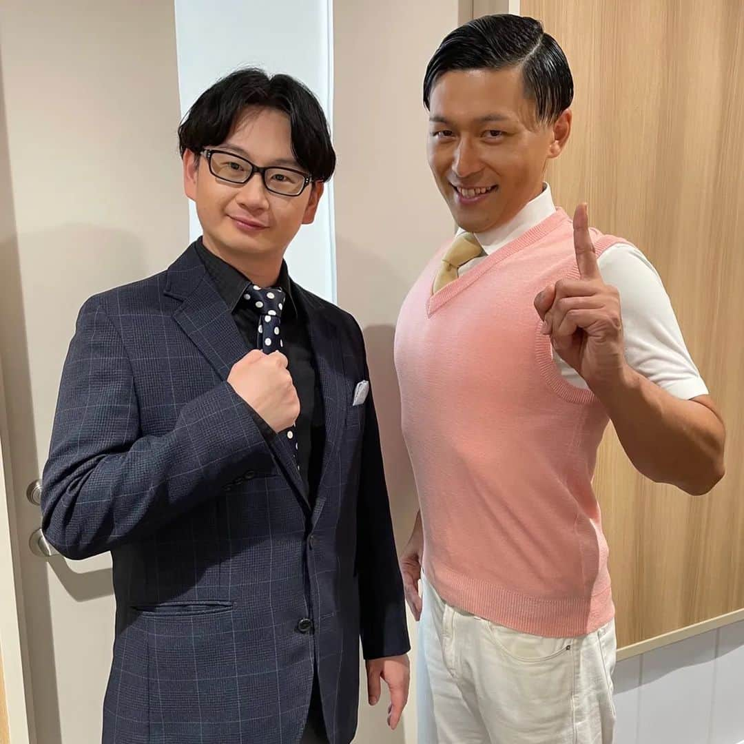 八木良さんのインスタグラム写真 - (八木良Instagram)「【📺️出演告知📺️】 8月30日(火)22時～22時30分 BSjapanext『オンエア決めろ！笑武』 に出演します！  ☆当日、コードリーでリアルタイムコメント参戦します！  ぜひアプリのインストールをして頂き一緒に生チャットをしながら放送を楽しみましょう！  ▼アプリ同時配信📱  japanetapp.page.link/open 『つながるジャパネット』で検索してインストールをお願いします🙇  MC:アンガールズ 出演:Mr.シャチホコ、コードリー  #アンガールズ #Mrシャチホコ #コードリー #八木良 #オットリー春日 #笑武 #BSjapanext #ジャパネット」8月29日 19時02分 - makotoyagi79