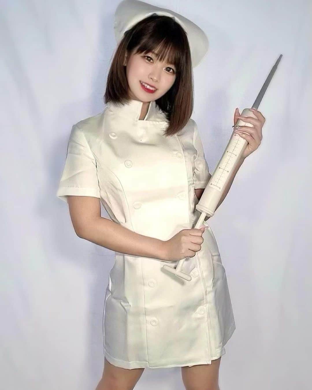 えれなのインスタグラム：「9月7日は合同BDイベントです💉 今回のテーマは『ナース』 イベント続きになってしまいますが 個人のイベントとはまた違った おもしろさがあるので お時間ある方は是非遊びに きてください☺️💓  #バーレスク大阪#バーレスク大阪えれな  #バーレスク#バーレスク東京 #北新地#大阪観光  #ショートカット  #ショートヘア#ショートヘアー女子  #童顔女子#ロリ#ボブヘア #コスプレ#ナースコスプレ  #アイドル#ナース服  #グラビア撮影 #ロリ顔 #大阪#梅田#ショートヘアー  #グラドル自撮り部 #ナース #エンタメ活動を止めない  #burlesque#burlesqueosaka #burlesquetokyo#gravureidol  #gravure#japanesegirl」