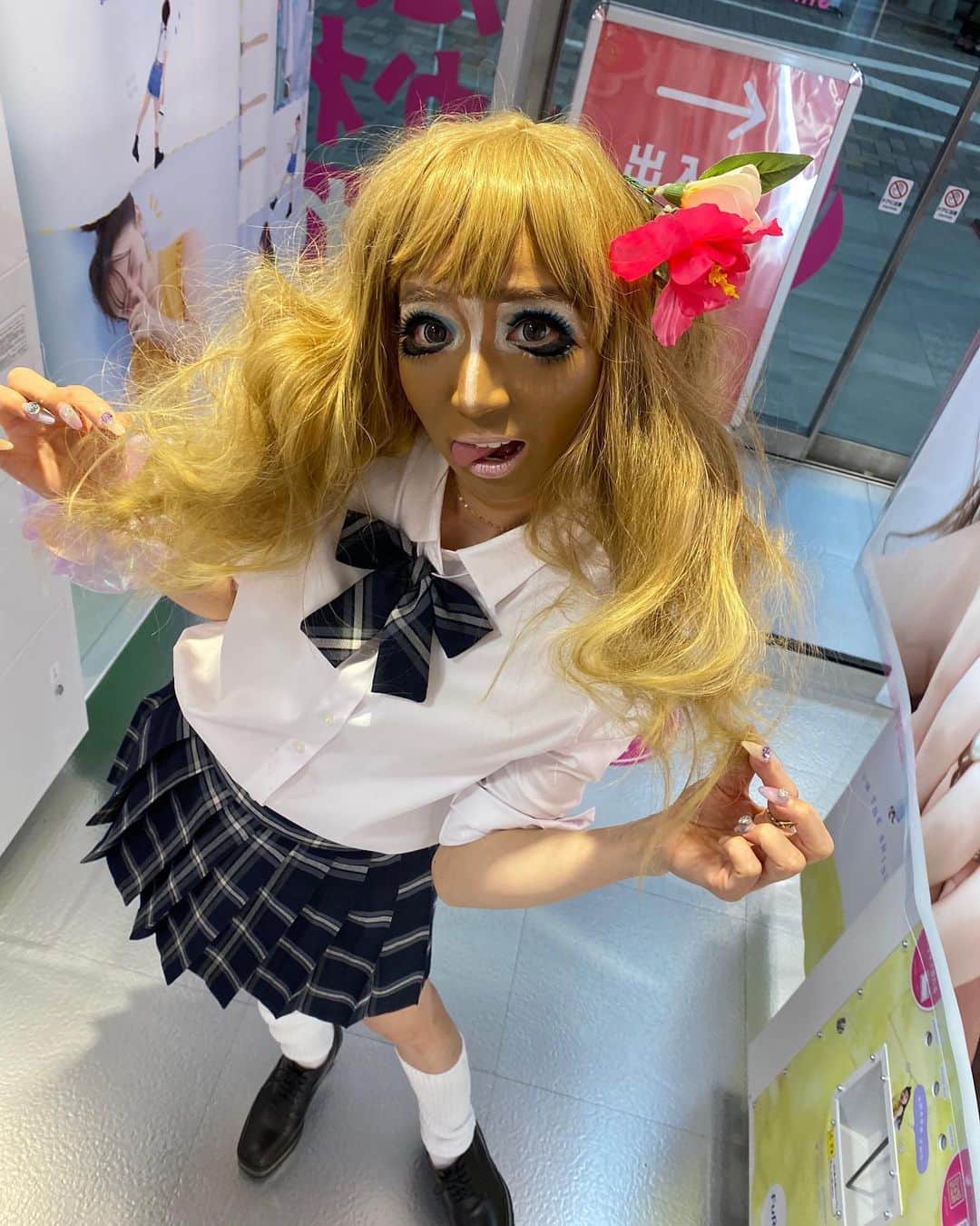 芹那 ギャル 芹那さんのインスタグラム動画 - (芹那Instagram)「８月のおしり🍑強化❤️‍🔥 翼くん、りく君  いつもありがとうございます🙇🏻‍♀️🙌🏻✨✨ @beyondgym @beyond.kyotoshijo @s.t_w_fit  @riku__hiyoshi 🧢 @newerajapan 大好きなミッフィーとのコラボ 可愛すぎて３種類 ...