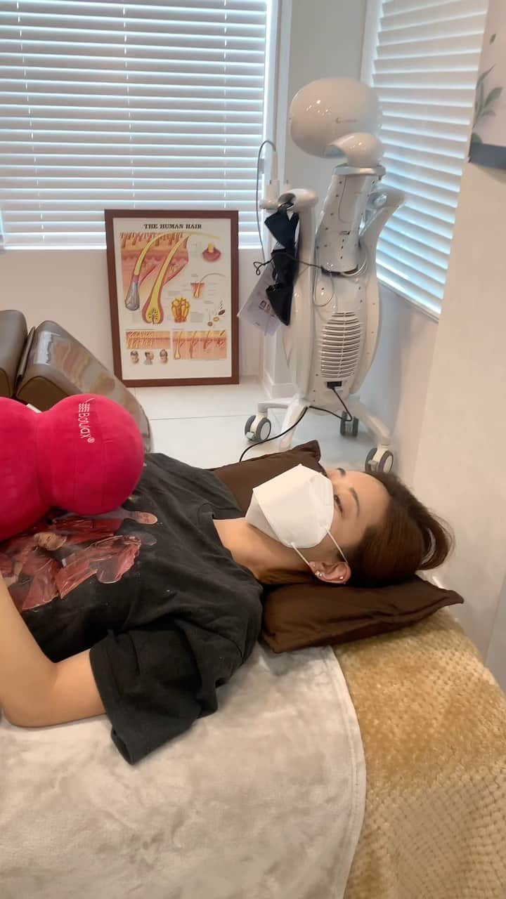 Dj Sodaのインスタグラム：「@j.w__bb 어제 다친거 흉터 안남게 치료 받고 왔어요😭😭 선생님 감사드려요🙏🏻🙏🏻」