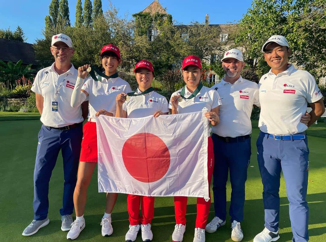 馬場咲希のインスタグラム：「【World Amateur Team Championship】  Thank you to JGA team who brought us here.   Team Total -12 3T  individual 74.67.69.70(total -6) 4T  I'm very  disappointed that both scores were 1 shot behind. But more than that, it was very fun. I will do my best to compete here again.   澪空ちゃん、美月ちゃんありがとうございました😽本当に楽しかったー！！  応援してくれたみなさんありがとうございました😊  #watc  #bridgestone #bridgestonegolf #1piu1uguale3 #trussputter #underarmour #青梅ゴルフ倶楽部 #フォレスト鳴沢ゴルフカントリークラブ #gmg八王子ゴルフ場 #村田忠男 #ゴルフ女子 #ゴルフ #ゴルフ好きな人と繋がりたい #スポーツ #sports #golf」