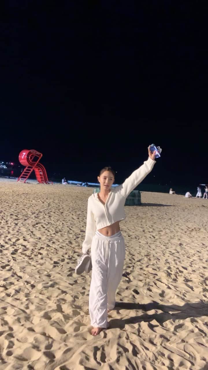 キム・ボラムのインスタグラム：「부산에서 최애 코디였다지💕」