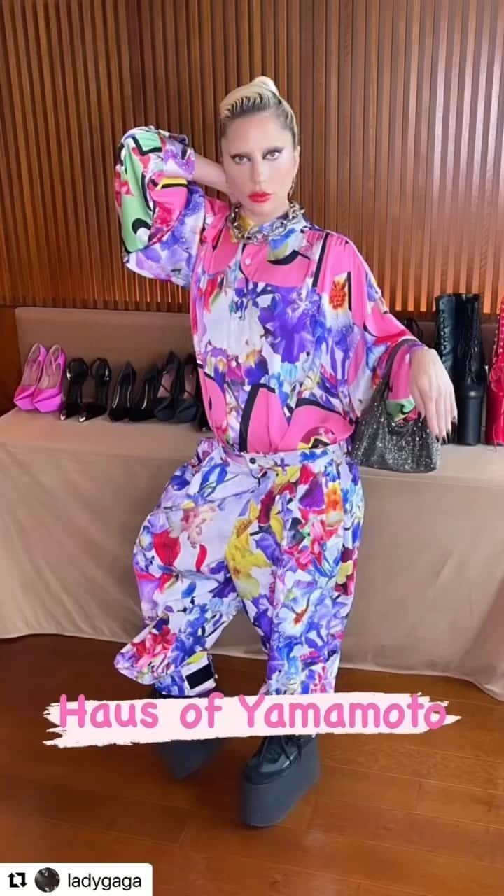山本寛斎のインスタグラム：「#Repost @ladygaga with @use.repost ・・・ TAKE A BITE 🍣 TAKE A BITE #tokyo」