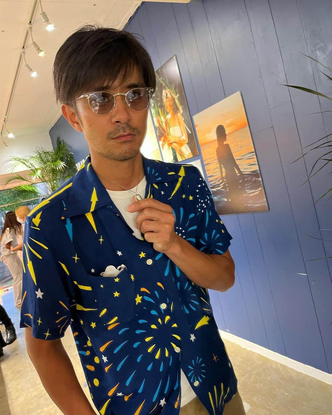 斉藤祥太のインスタグラム：「もう夏も終わり？ まだでしょ？ 最高の思い出を〜🤙  #ネックレス買ったよ #smokyblue  #台風注意 #alohablossom  #斉藤祥太」