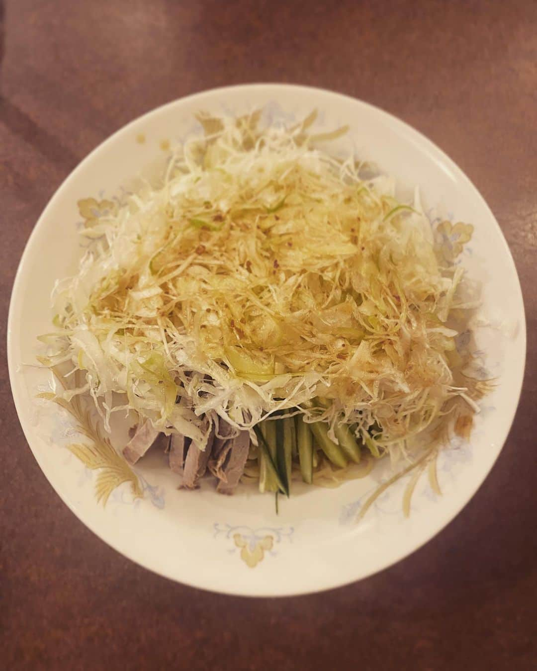 松谷ヒロキのインスタグラム：「冷し葱そば  chilled green onion ramen  #鶏舎 #ちーしゃ #池尻大橋グルメ」