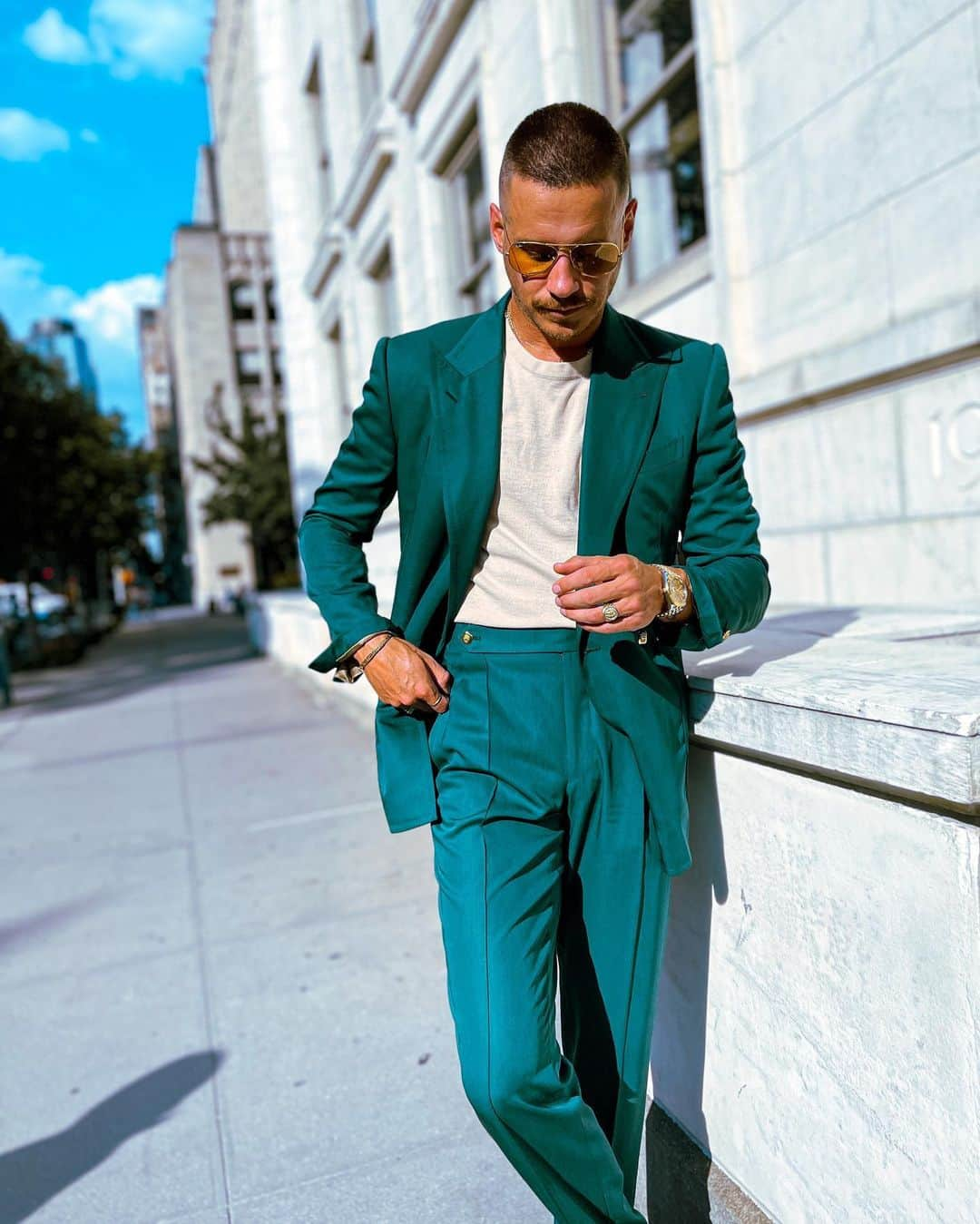 aleksmusikaさんのインスタグラム写真 - (aleksmusikaInstagram)「Making my rounds #nyc  @musika #menscouture #designer #mensfashion」8月31日 5時22分 - aleksmusika