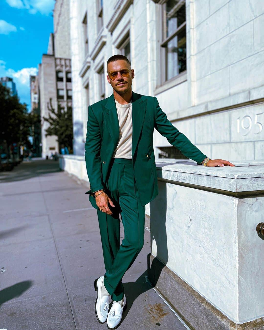 aleksmusikaさんのインスタグラム写真 - (aleksmusikaInstagram)「Making my rounds #nyc  @musika #menscouture #designer #mensfashion」8月31日 5時22分 - aleksmusika