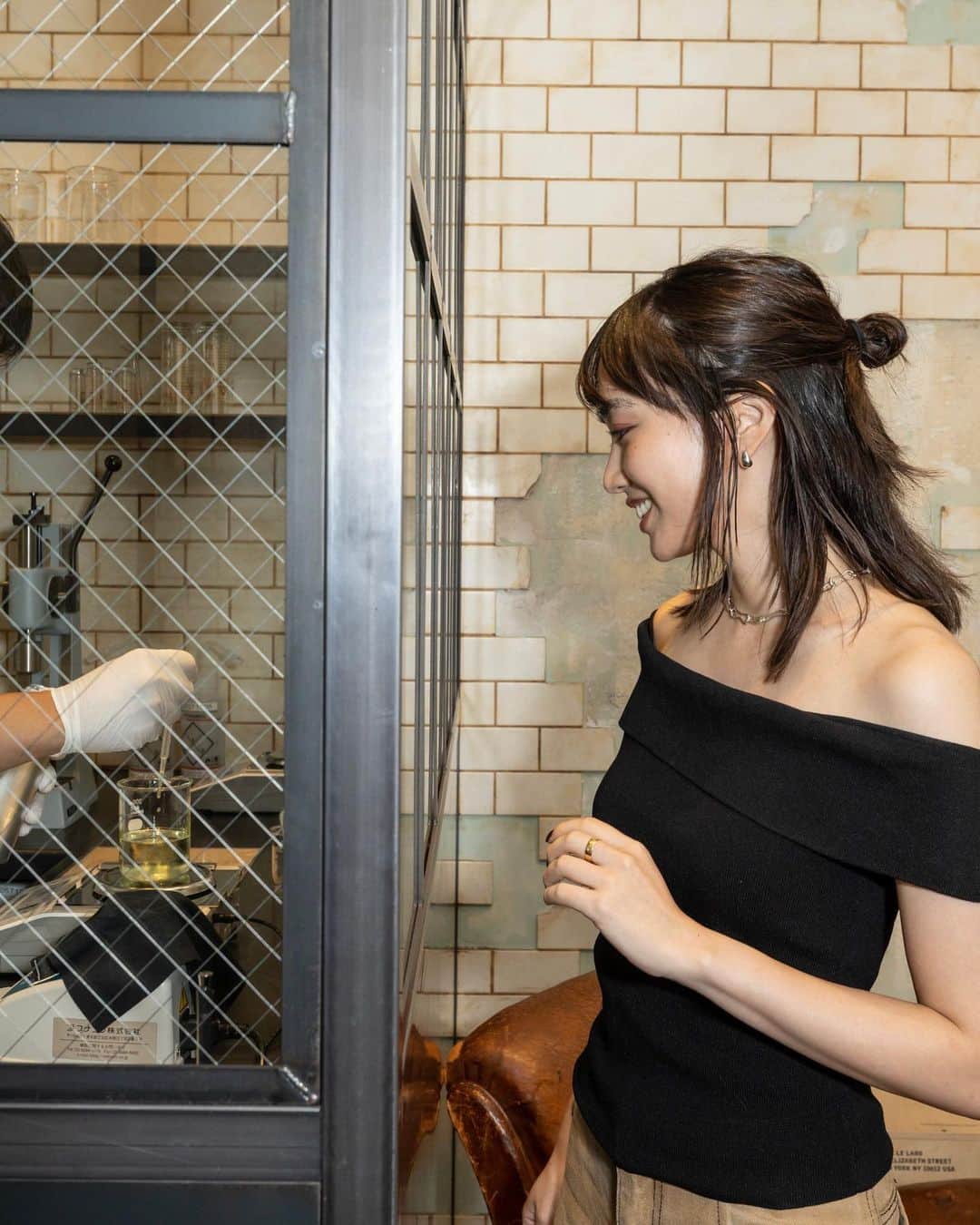 渡邉香織のインスタグラム：「LE LABO @lelabofragrances の都市の香りをイメージしたcity exclusive は、 “9月だけ買える”特別なフレグランス🕯  旅はイラストにも大事な役割を果たしてくれるから、大好きなルラボの香りと一緒に思い出も記事にしていただいています。  @fashionsnapcom」