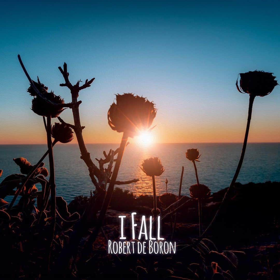 Robert de Boronのインスタグラム：「I Fall #robertdeboron #lo-fi #hiphop #chill」