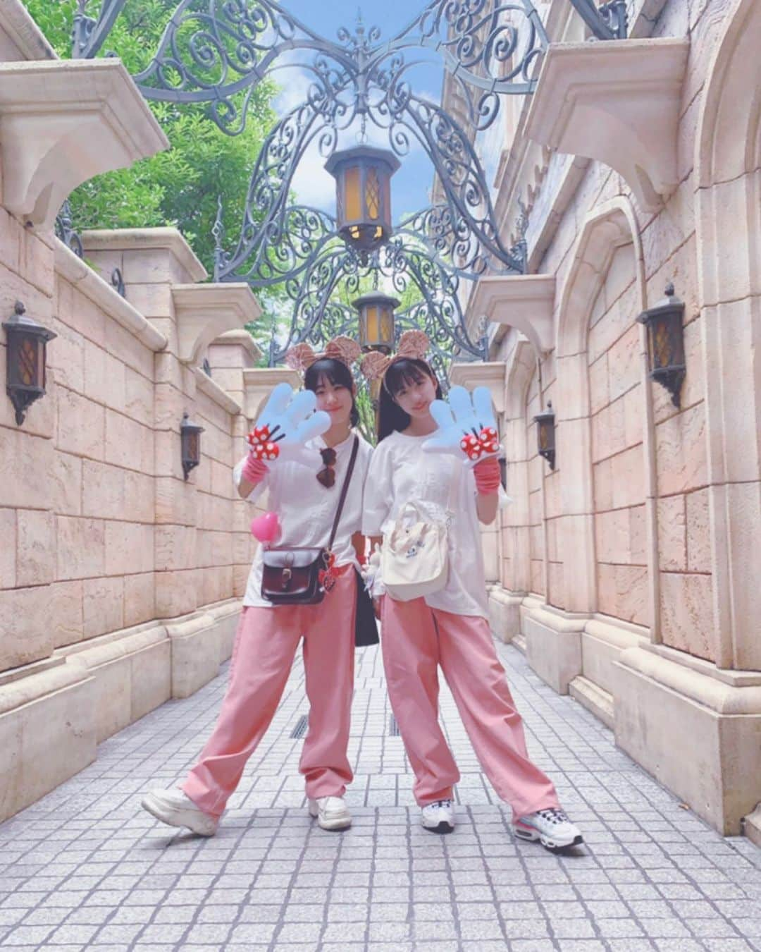 中田華月さんのインスタグラム写真 - (中田華月Instagram)「久しぶりのディズニーランド🐭🏰 楽しかったー！！  また行きたい🥹💞   #ディズニーランド  #ディズニー   #ミニーちゃんコーデ」8月31日 12時29分 - hachan0925