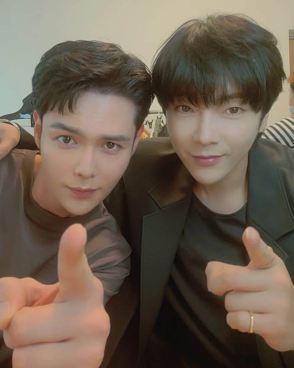 ユナクのインスタグラム：「간만에 지혁이랑! ㅋ 久しぶりにジヒョクと！❤︎」