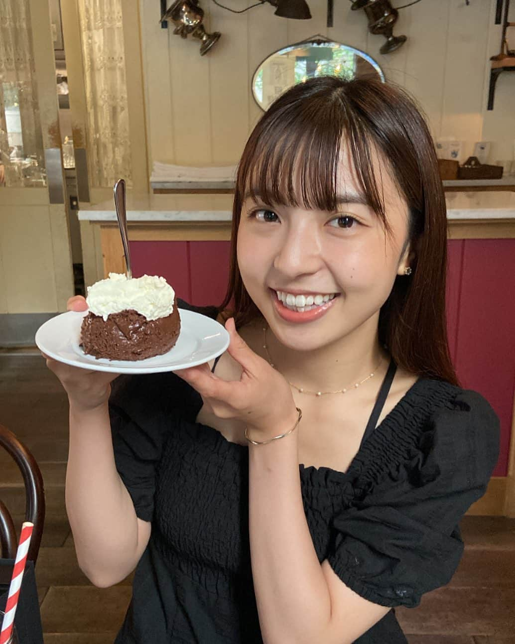 柿原桃里さんのインスタグラム写真 - (柿原桃里Instagram)「気になり続けたカフェやっと行けた☕️🤎 .  #buvette  #cafe」8月31日 17時18分 - toori_moo_