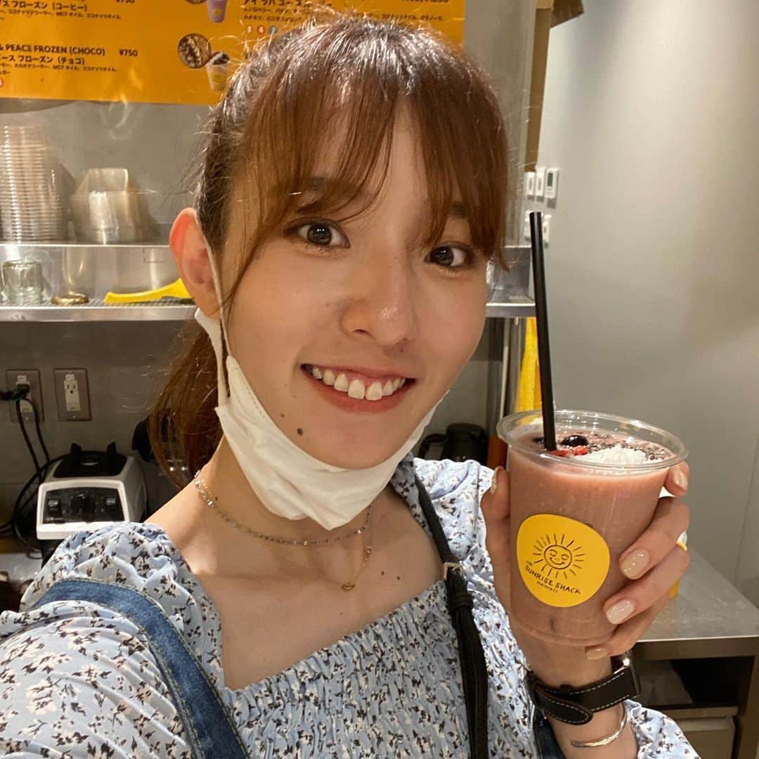 宮原華音さんのインスタグラム写真 - (宮原華音Instagram)「💛💛💛  9月10日(土) @sunriseshack_miyashitapark にて 3回目の1日店長します！  時間:13:00〜18:00  テイクアウト専門店です！ ドリンクや店内にある商品を 購入していただいた方には レジ越しでのサイン、写真撮影可📸 (サインは店内商品のみ)  ぜひ遊びに来てください😊✨  ※当日遊びに来てくれた 芸能関係者への写真撮影やサインは ご遠慮ください🙇‍♂️  とっても美味しいドリンクや 可愛い商品があるのでぜひ 気軽に遊びに来てください🥰  #サンライズシャック #sunriseshackjapan #sunriseshack #宮下パーク #ミヤシタパーク #miyashitapark #渋谷グルメ #渋谷カフェ #渋谷 #テイクアウト専門店」8月31日 20時16分 - miyahara_kanon