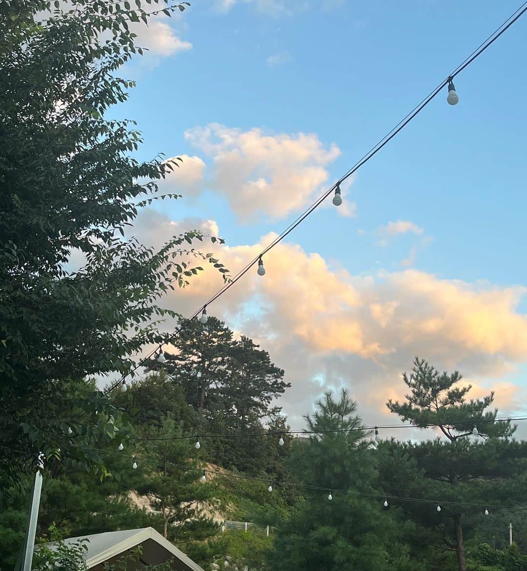 ミンヒ のインスタグラム：「주말 힐링포천여행🍃 날 좋을때 딱 맞춰 잘다녀옴🙌🏻 갈비 또 생각나,,,,,🫠🫠」