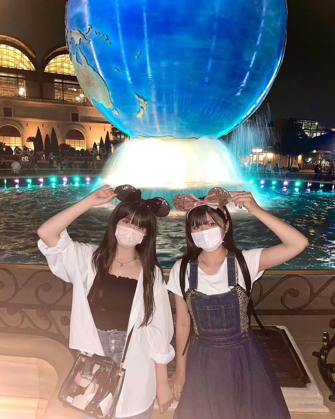 吉田優良里のインスタグラム：「DisneySea♡  ほのと行ったの〜  めっちゃ暑かったけど楽しかった！☺︎  乗り物の好みが合いすぎて絶叫系たくさん乗った！！🫶  次はランド行きたい👀💕  #ディズニーシー #でぃずにーしー  #disneysea #ディズニーシー20周年  #ディズニーカチューシャ #jk #sjk  #jkブランド #jkの素敵な思い出」