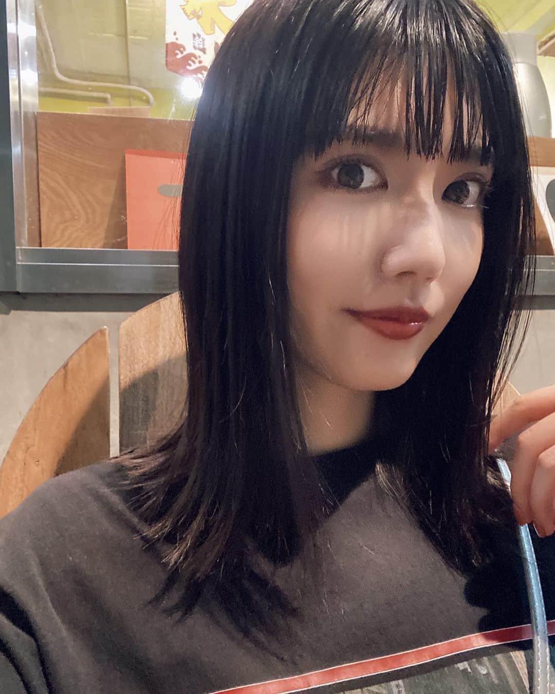 春田麻緒のインスタグラム：「イメージチェンジ✂️ @hachiya_beats ありがとお🐻」