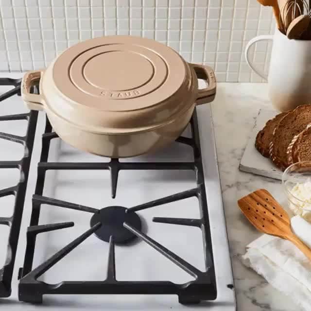Food52のインスタグラム：「The Great Summer Send-Off has officially begun! End-of-summer savings up to 50% off, starting ✨now✨ in the Shop. Including this Food52 favorite that is more than $200 off!! The @staub_usa cast-iron 2-in-1 grilling pan and cocotte is ready to gently braise your dinner and fulfill all your grilling needs. Tap or head to shop all end-of-summer sales! 📸: @rockyluten #f52community」