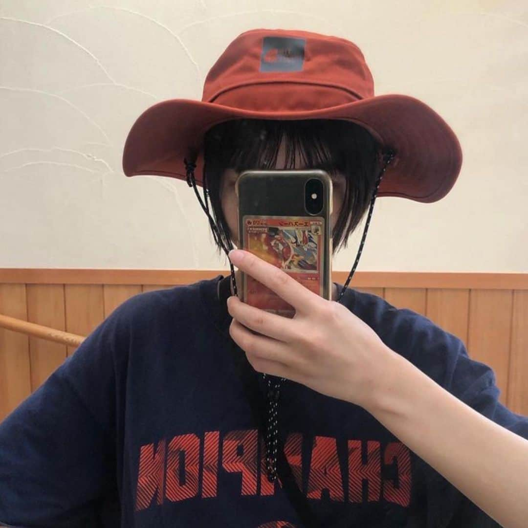 古着女子さんのインスタグラム写真 - (古着女子Instagram)「＼ ポイントに！帽子コーデ🧢 ／  カラーの足しにもなる🎶 帽子コーデ 🤍  -` ̗ 是非参考にしてね 🐻 ˎˊ˗  📸 ： thankyou ▼  @rrricopin  @liberte._.neiro  @nicocha_2525   ──────────  🏡古着女子がプロデュースするブランドを紹介🏡  ・9090 ナインティナインティ @9090s_ 👖👟 ・spoon スプーン @spoon__store 🥄✨ ・nemne ねんね @nemne_store 🌿🥛  ──────────  ▫️プロフィールのリンクに 各ブランド サイトが 貼ってありますのでチェックしてください 🔍  ▫️古着を素敵に着こなしてる女性の方を Repostでご紹介させていただきます 🫐   ▫️写真は全て #フルジョ #古着女子 @furuzyo タグ付け投稿 or ご本人様に【掲載許諾】をとっております 🏷‪‪‪‪‬⸒⸒  ぜひ 素敵なコーデを 教えてください 🎧  #古着女子 #古着コーデ #ゆるコーデ #プチプラコーデ #服好きな人と繋がりたい #お洒落さんと繋がりたい #カジュアルコーデ #メンズライクコーデ  #メンズライク女子  #ストリートファッション #ストリート系女子  #スト女 #着画 #ラテカラーコーデ #置き画コーデ #ガーリーコーデ #今日のコーデ #ファッションコーデ #メンズライク #モテコーデ #シンプルコーデ  #古着すきな人と繋がりたい  #春コーデ  #夏服」8月31日 23時55分 - furuzyo