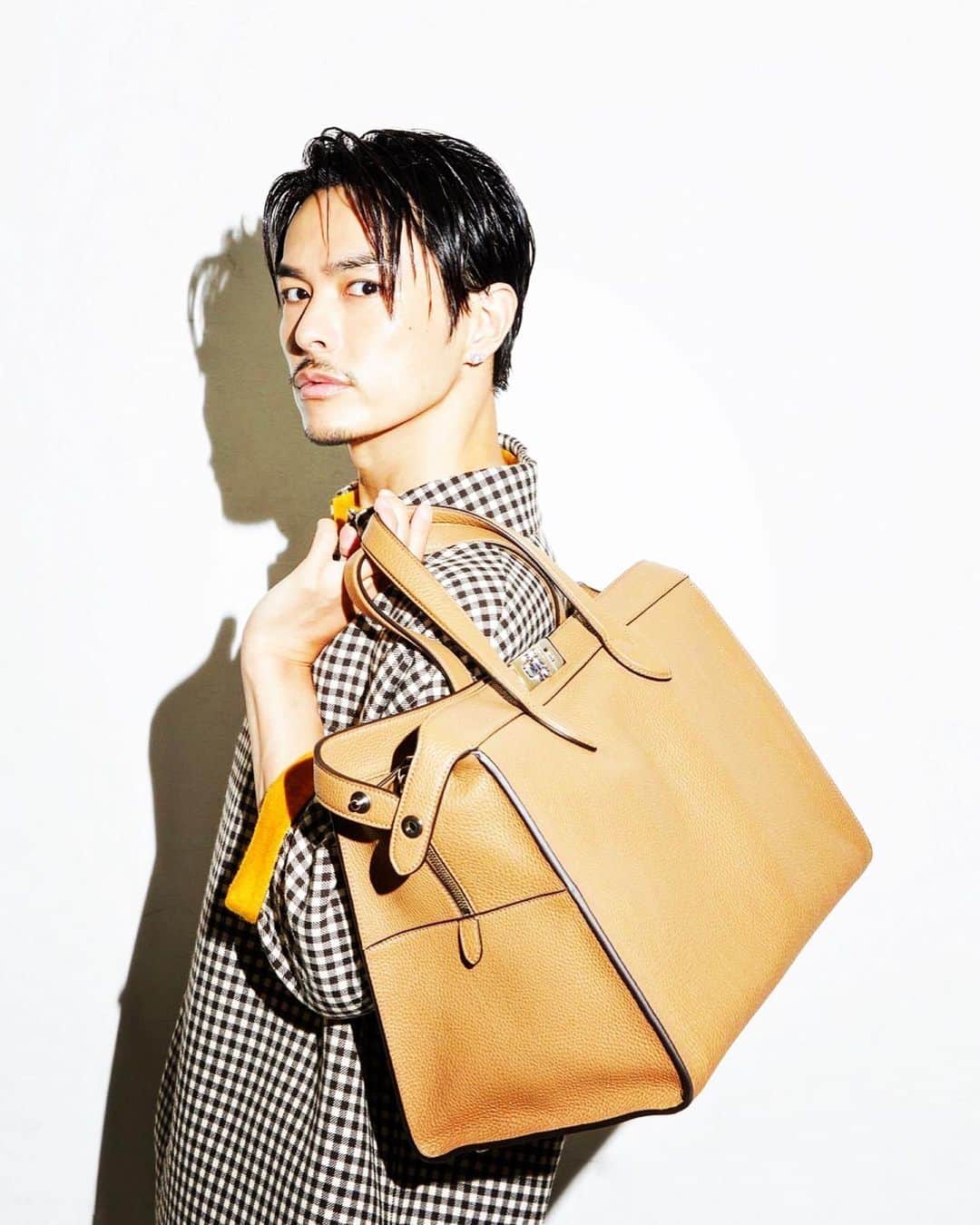今市隆二のインスタグラム：「#Fendi #FendiFW22 #FendiPeekaboo #FendiFaster」