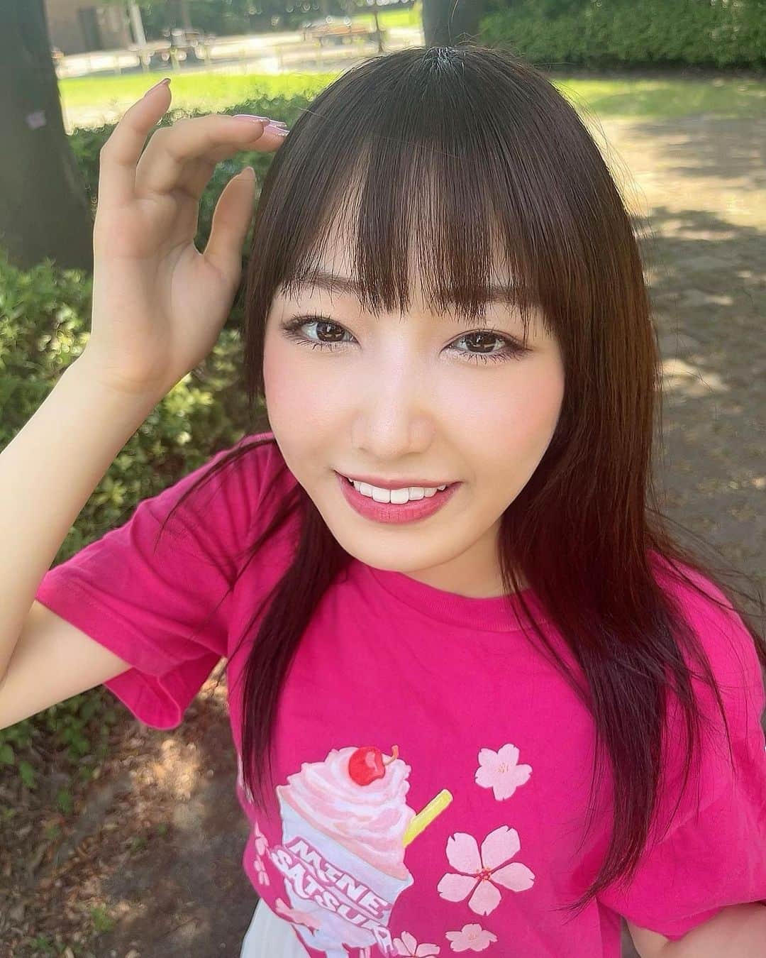 美音咲月のインスタグラム：「🍓 9月最初のおはよーください。💕 ・ ・ ・ #おはよう #9月 #september #グラビア #美音咲月」