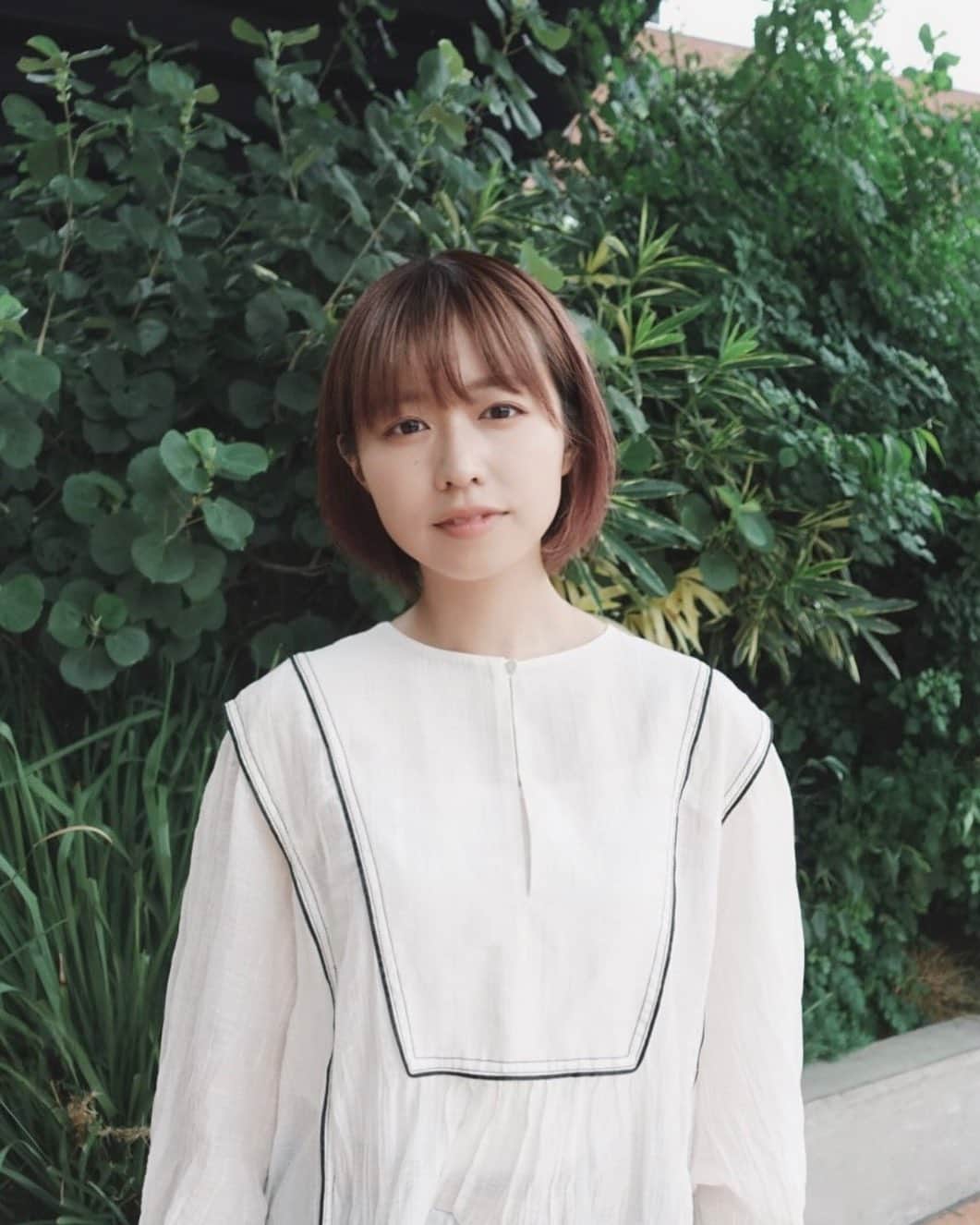伊倉愛美のインスタグラム：「🌿🫶🏼🫥  #japanesesinger #singer #japanesemusician #musician #japanesegirl #portrait #photography #camera #japanesemodel #被写体モデル #被写体 #ssw #アーティスト #artist #japaneseartist #tokyo #팔로미 #도쿄 #좋아요 #粉我 #人像摄影」