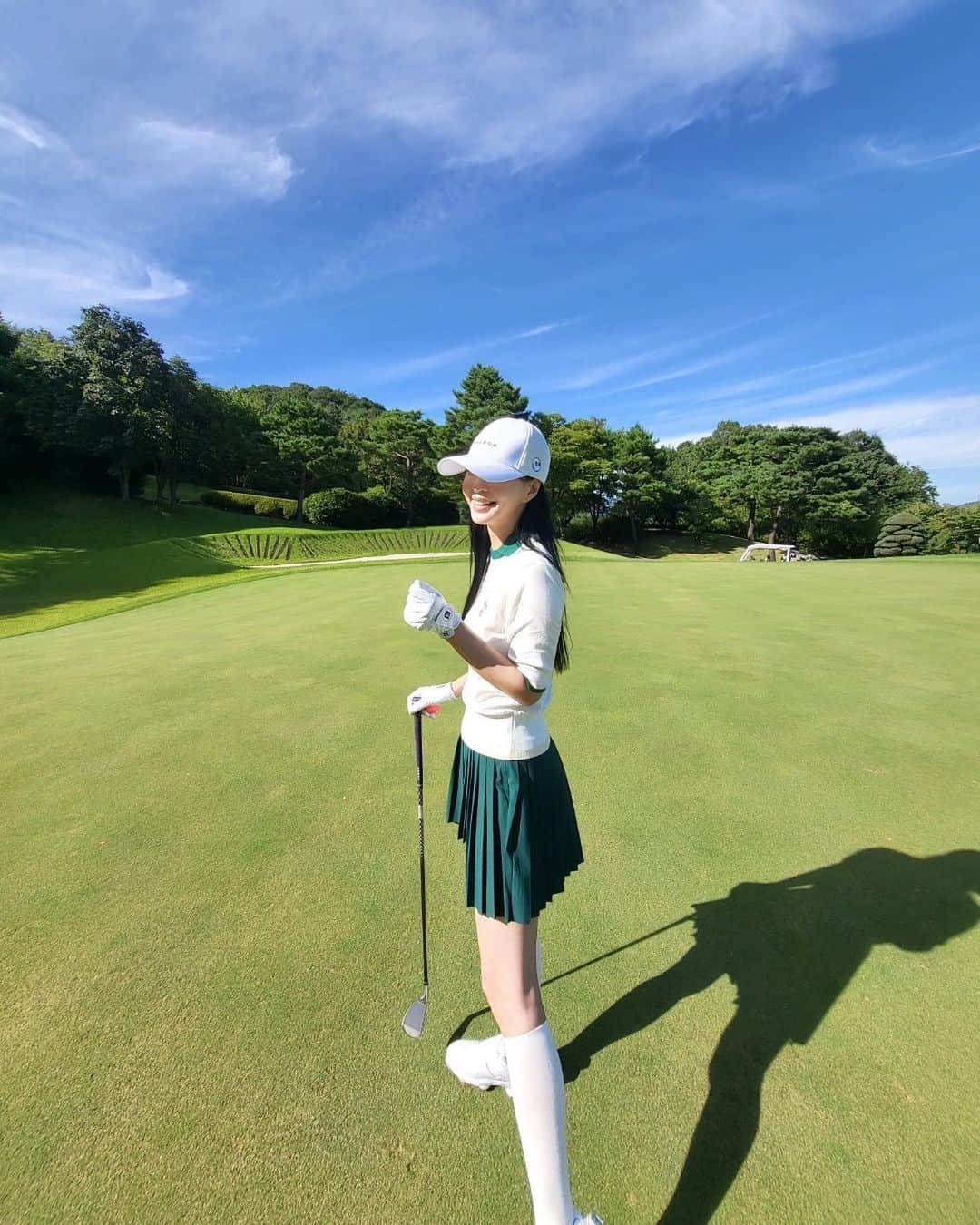 ハン・イェスルさんのインスタグラム写真 - (ハン・イェスルInstagram)「🤩🏌️‍♀️⛳️ #골프머리올렸어요 #정말못쳐요  #40대의삶이란」9月1日 12時45分 - han_ye_seul_