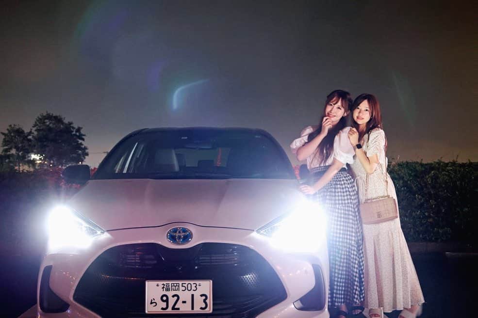 高木悠未のインスタグラム：「🚗=3 ネッツトヨタ西日本×LinQ  9月号は、高新木🌱 ネッツトヨタ西日本さんの車をお借りして今回の女子旅は 若戸大橋に寄って、 門司港レトロで夜景を見てきました〜🌃 夜の女って感じ？？🤭  LinQで居るさくらとは最後の撮影だったよ!! さくら選んでくれてありがとう🥺🤍 引き続きさくらとLinQの女子旅は続いていきますので お楽しみに!!  詳しくは 「ネッツ西日本　LinQ」で検索してね！  #ネッツトヨタ西日本#ネッツ西日本#LinQ#新木さくら#カワイイ女子旅ココしっとーと#女子旅#福岡女子旅#福岡ドライブ#車好きな人と繋がりたい#ドライブ好き#福岡#fukuoka#トヨタ#トヨタグラム#ネッツトヨタ#若戸大橋#門司港レトロ#旧門司税関#ブルーウィングもじ#海峡プラザ#大連友好記念館#旧大阪商船#関門海峡ミュージアム#ミツバチカレー#ヤリス#yaris」
