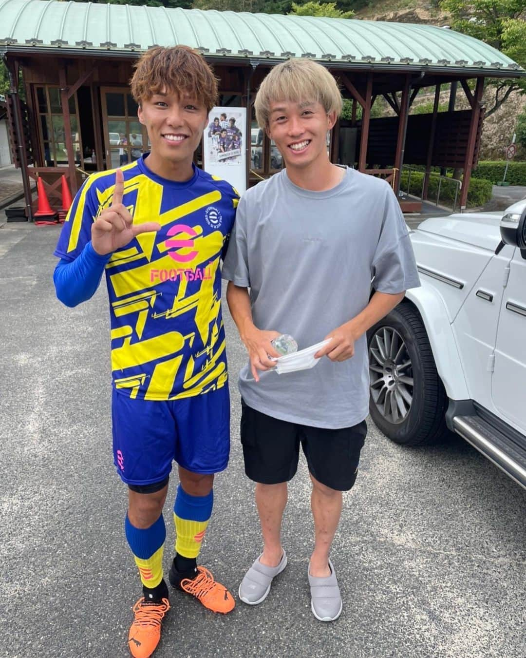 森島司さんのインスタグラム写真 - (森島司Instagram)「WINNER'Sの選手たちと写真撮ってもらいました！ うれしい！」9月1日 22時49分 - tsuka___29