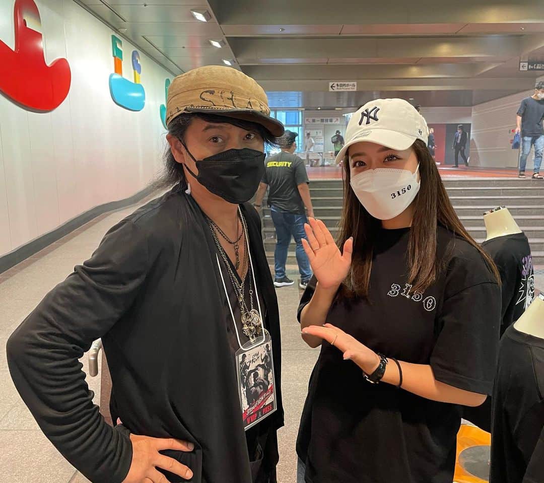 のインスタグラム：「久しぶりの再会やったけど、 画面越しで見てたから、久しぶり感はないねって話しで盛り上がりました☺️ お写真ありがとうございます🙇‍♀️」