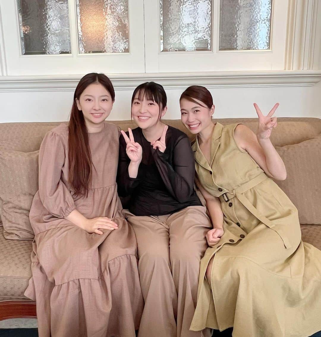 のインスタグラム：「夏休みの思い出💕 やっと念願叶いました〜✨ 最高に楽しい旅行でした👏 やっぱり同期って良いなぁ〜😭💕」