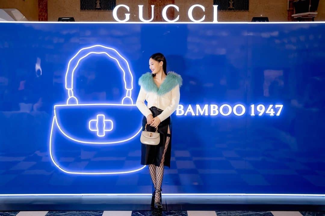 のインスタグラム：「@gucci のバンブーハンドル バッグをフィーチャーしたPop-Upショップにお邪魔しました！  バンブーバックは 今年でなんと、75周年✨👏  竹取物語を現代に再構築されたショートフィルム #KaguyaByGucci に関連した展示もあり とても見応えがありました🎋  9/20まで、日本橋三越本店本館1Fで開催中です😊  #GucciBamboo1947#GucciDiana」