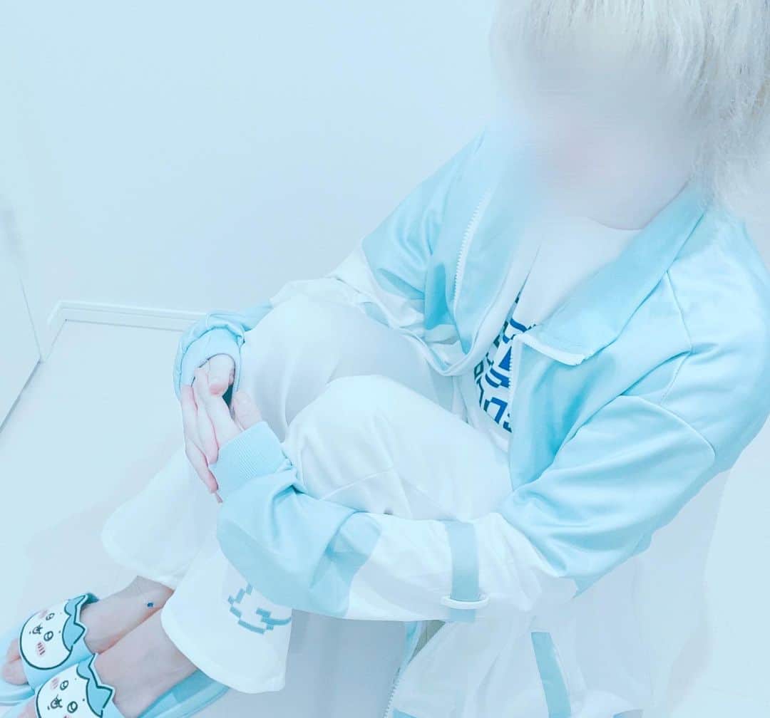 のインスタグラム：「僕たくさん頑張ったえらいえらいえらい！  きみもえらい(ᐡ⸝⸝- -⸝⸝ᐡ)」