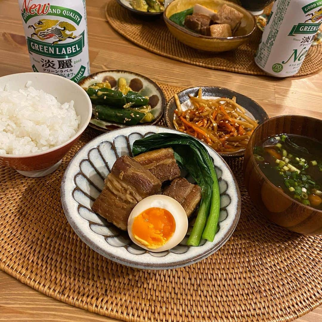 福見真紀さんのインスタグラム写真 - (福見真紀Instagram)「最近好評だったご飯🍴🍳 時間がない日はオーブンを使ったり余裕がある日は揚げ物をしてみたり🙆‍♀️ 毎日献立を考えるのが楽しい🫶  #おうちご飯 #自炊記録」9月1日 21時21分 - mak1ch1