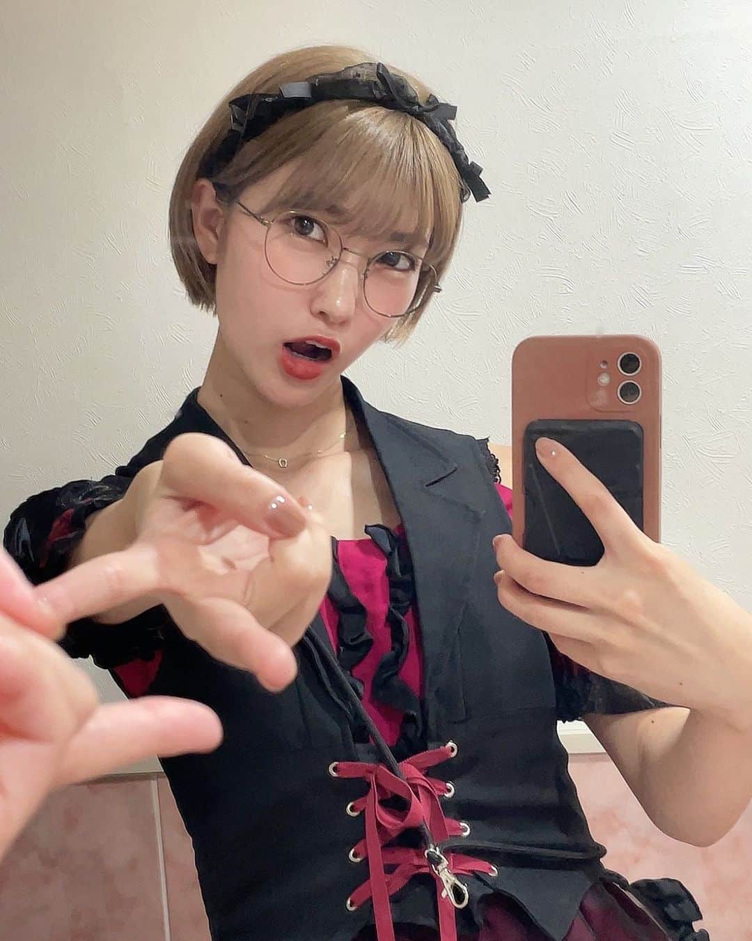 東条蒼のインスタグラム：「＊  昨日は8月最後のちびでびでした😈  ちびでびでの夏の思い出たくさん🍉🌻  9月もよろしくだよー！  #コンカフェ #ガールズバー  #コンカフェ嬢  #ちびでび #大山  #撮影会 #メガネ女子 #あおたん #蒼　#サムギョプサルと蒼い黒　#ポトレ #ポートレート #撮影モデル #コスプレ #followｍe #following #japan #girl #photooftheday #tagsforlikes #instalike  #台湾 #香港 #粉我 #拍照 #照片 #人像攝影」