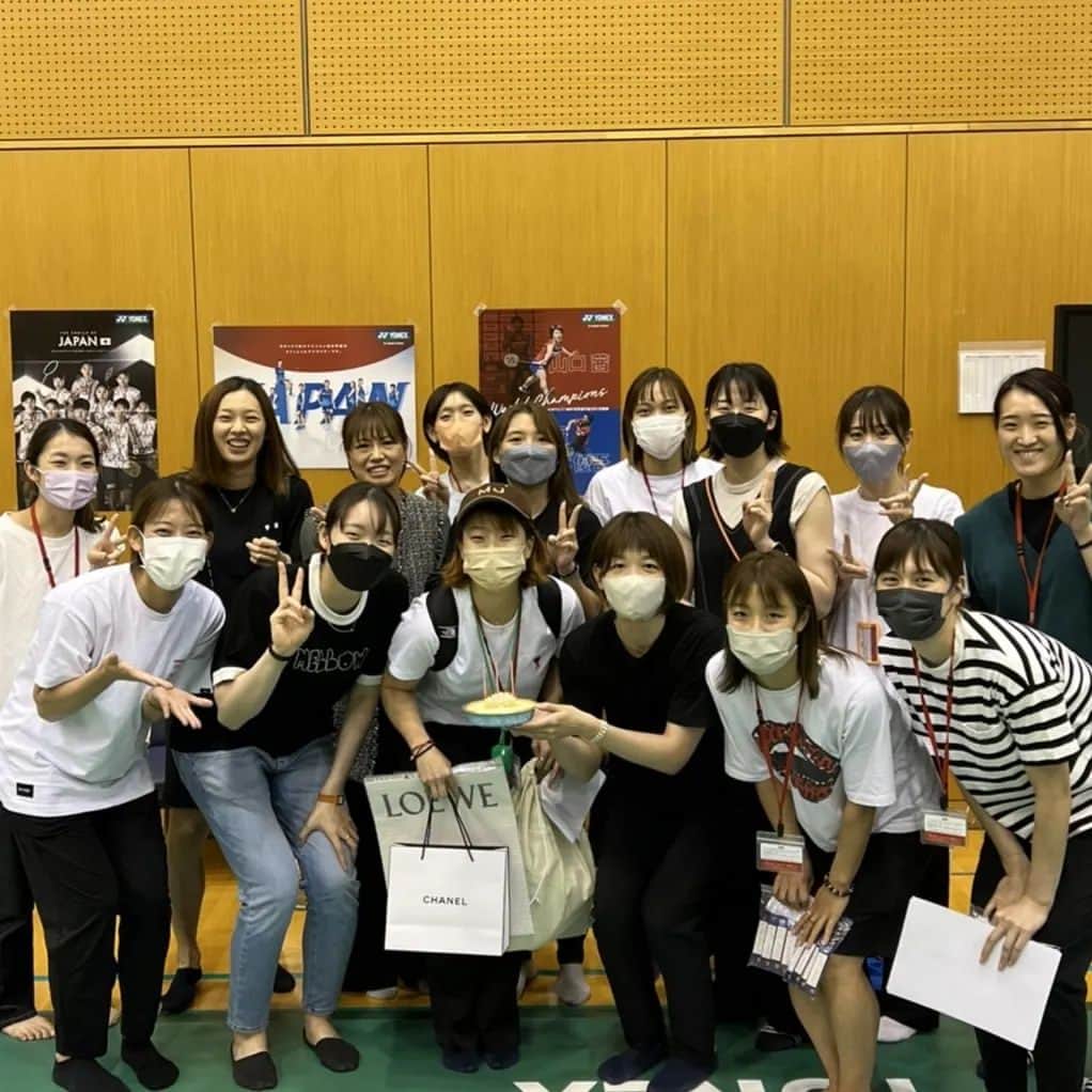 松本麻佑のインスタグラム：「またまたお祝いしてもらっちゃいました🥹⁡ ⁡誕生日が伸びた気分💙⁡ ⁡⁡ ⁡みなさんありがとうございます😍⁡ ⁡⁡ ⁡8月誕生日おめでとう🎊㊗️⁡ ⁡⁡@h.sayaka10 @aripei.meee ⁡ ⁡⁡ ⁡⁡ ⁡⁡⁡ ⁡⁡ ⁡#誕生日⁡ ⁡#感謝です」
