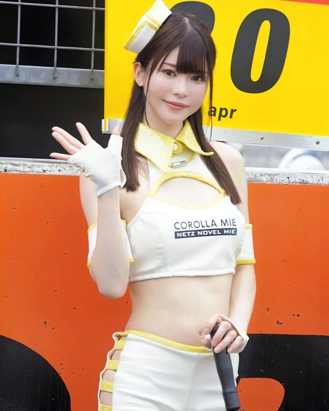 鈴木ちひろのインスタグラム：「⁡ ⁡ ⁡ ⁡ ⁡ SUPER GT Rd.4 富士 決勝日お疲れ様でした！ ⁡ 30号車は19番手からスタートし、 15位でチェッカーを受けました🏁 たくさんの応援ありがとうございました📣 ⁡ 次戦の鈴鹿もよろしくお願いします！！ ⁡ #supergt」