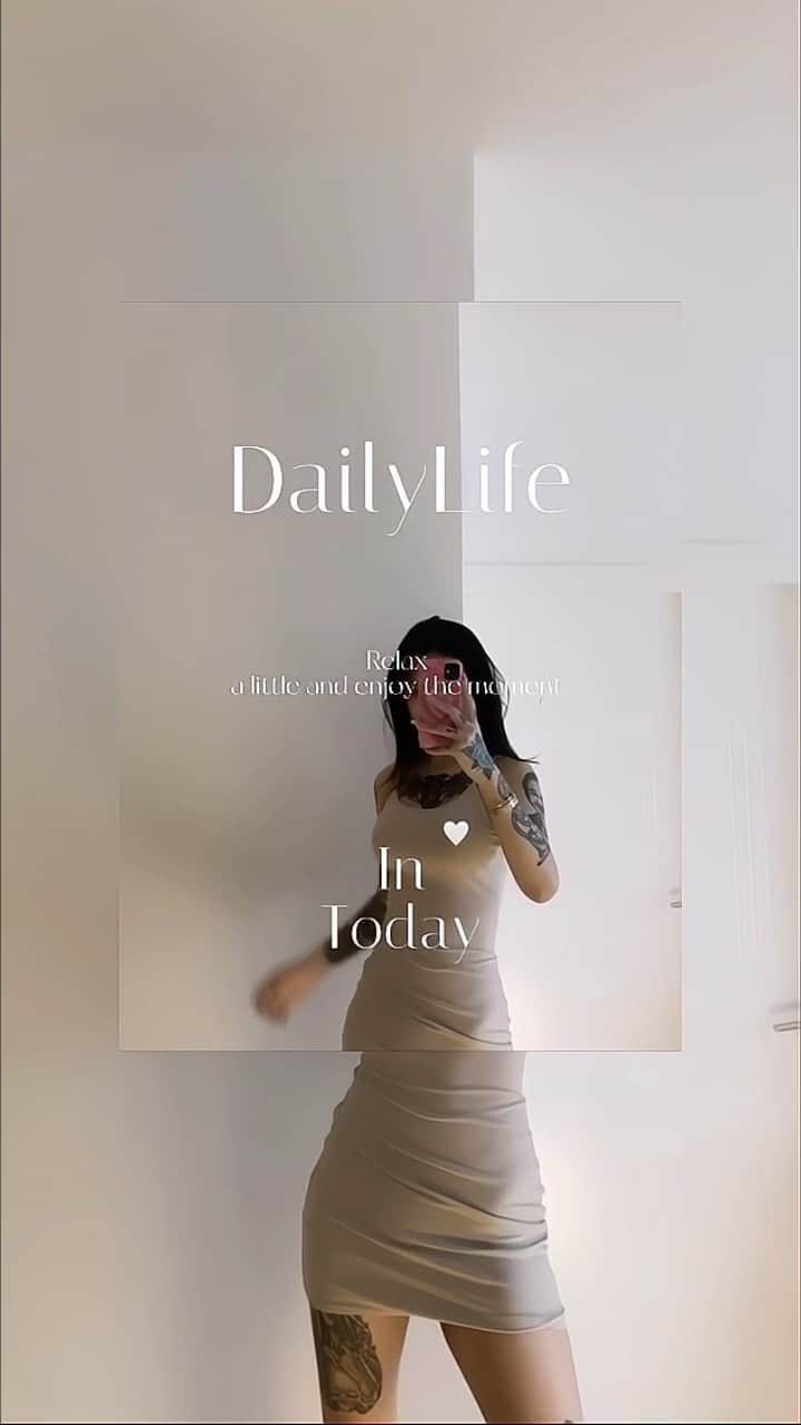 Abby Chenのインスタグラム：「現在不發影片是不給流量啊～ 不知道要拍什麼呀呀呀 沒靈感👾」