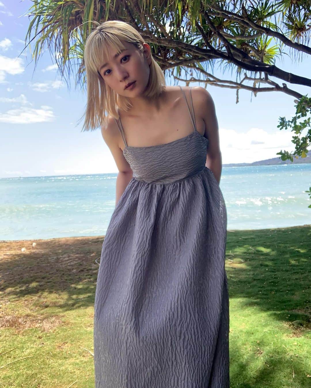 伊藤千晃のインスタグラム：「このワンピースやっぱり可愛かったな🥰  ⁡夏は楽ちんがいーよねー！！  @lecielbleu_official  #夏コーデ  #低身長コーデ  #153cmコーデ  #ハワイ生活」