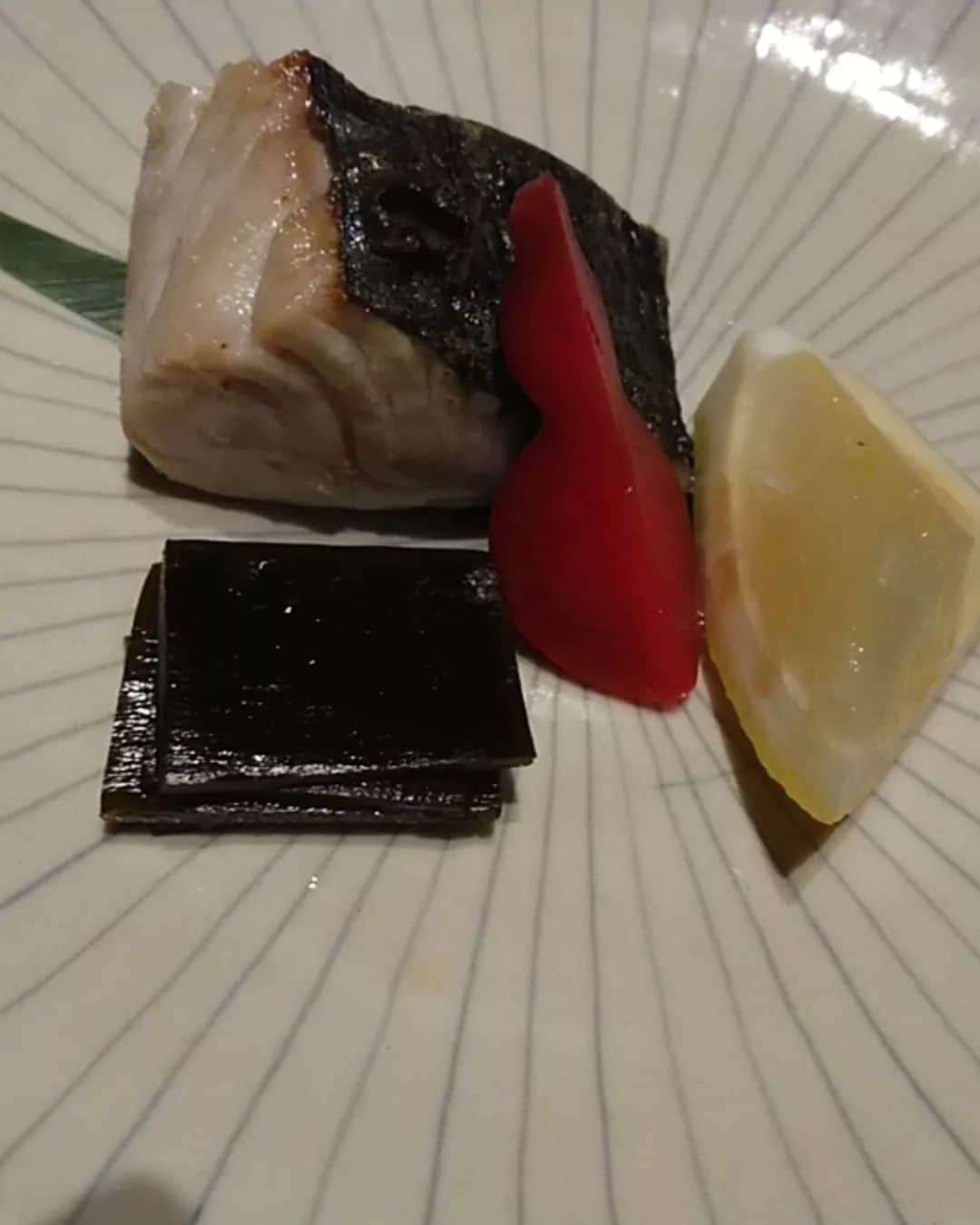 中村弥生さんのインスタグラム写真 - (中村弥生Instagram)「#九つ井本店  さんへお食事へ行きました。 美しい盛付けが、とても好きです。  #九つ井 #横浜 #グルメ #懐石料理 #癒しのサプリ #癒しのピアニスト #中村弥生 #ピアニスト #ピアノ #癒し #ラジオ #ロングヘア #ファッション #コーデ  #YayoiNakamura #pianist #piano #healing #healingpianist #happy #life #fashion  #longhair #girl  #japan #japanesegirl #himecut」8月9日 17時03分 - yaitan0312