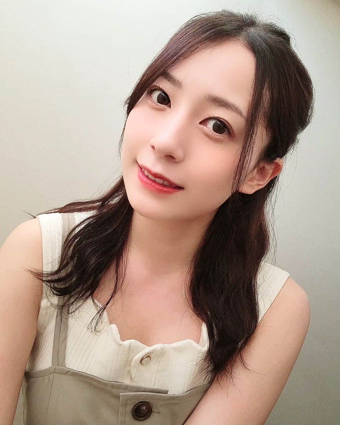 佐々木優佳里のインスタグラム：「💚」