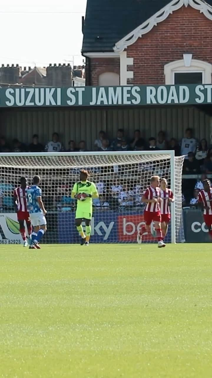 ジャマル・ブラックマンのインスタグラム：「Debut day and 🌲 points secured @officialecfc feels good to be back 🧤」