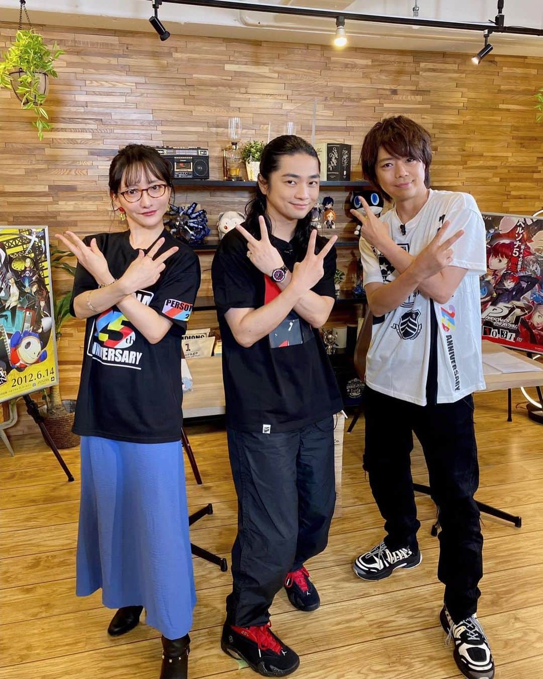 松澤千晶のインスタグラム：「ペルソナ25周年特番、とてつもなく楽しかったです。  P4とP5の空気が混ざり合うとこんな感じなのかと、ひたすら爆笑と狂喜の1時間半でした。  #P25th #PERSONA4 #PERSONA5 #浪川大輔 さん #福山潤 さん」
