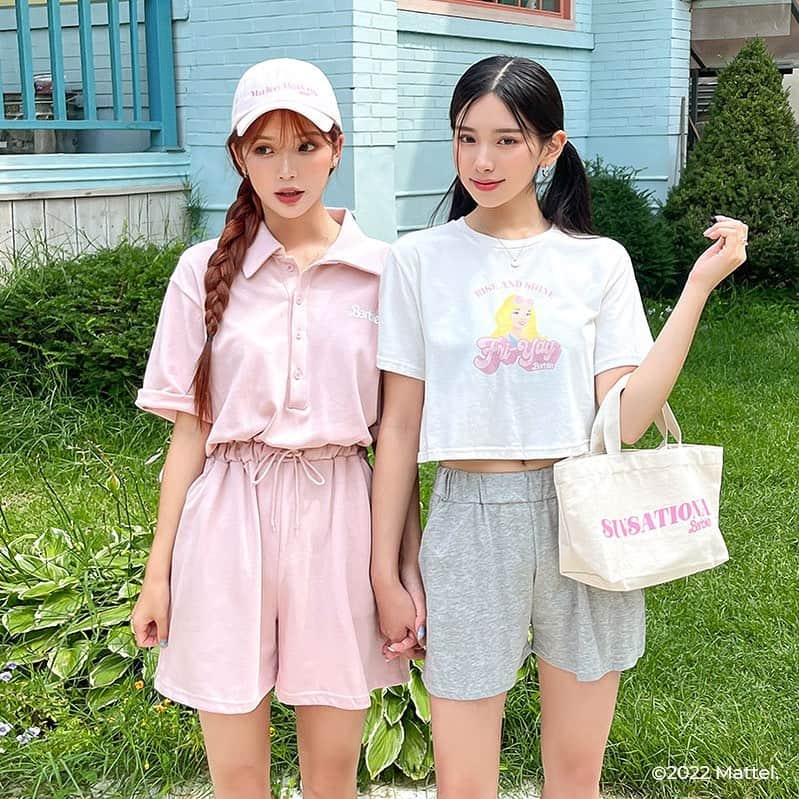 Chuuさんのインスタグラム写真 - (ChuuInstagram)「🎀Chuu x Barbie🎀  New Barbie Collection✨ Coming soon❗️  #chuu#츄#barbie#바비 #lovely_daily_look_chuu」8月10日 10時23分 - chuu_official